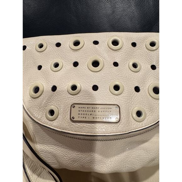 Marc by Marc Jacobs Women's White Leather With Grommets Bag - Picture 4 of 13
